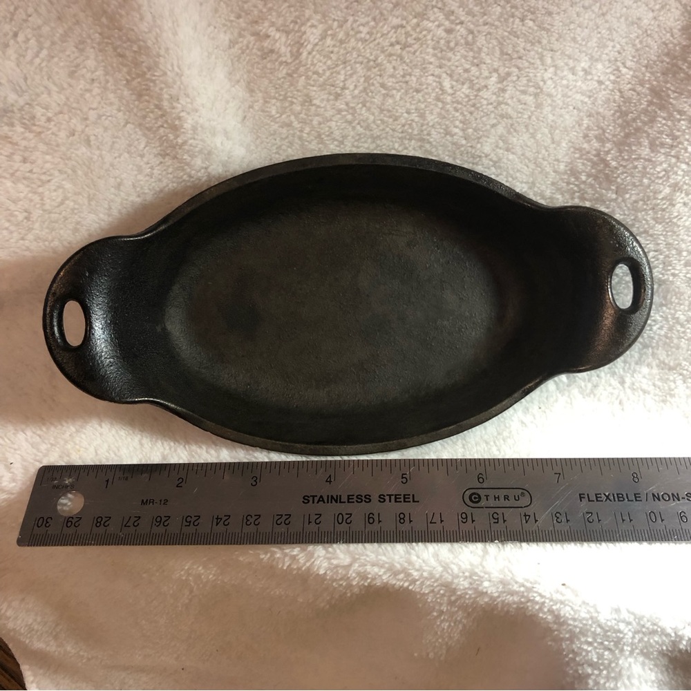 Lodge mini cast iron casserole oval seasoned pan 6 inches